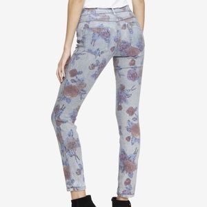 Express// reversible jeggings size 4 Reg
